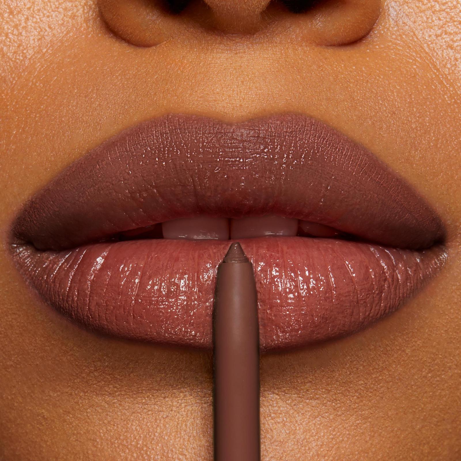 So Juicy Plumping Lip Liner with Peptides