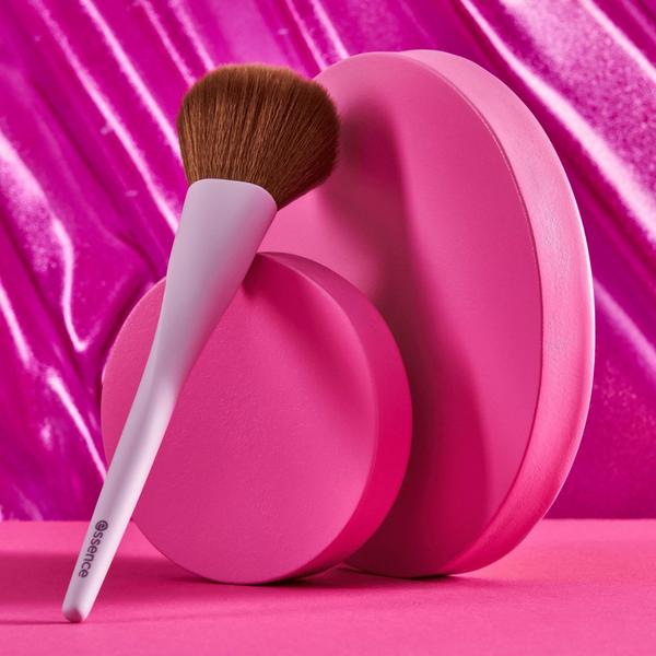 Essence Powdered Perfection Powder Brush #4
