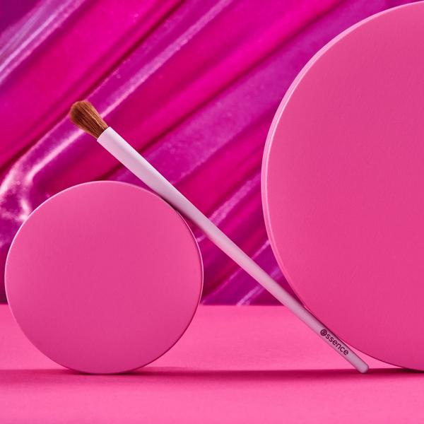 Essence Blending Hero All In One Blending Brush #4