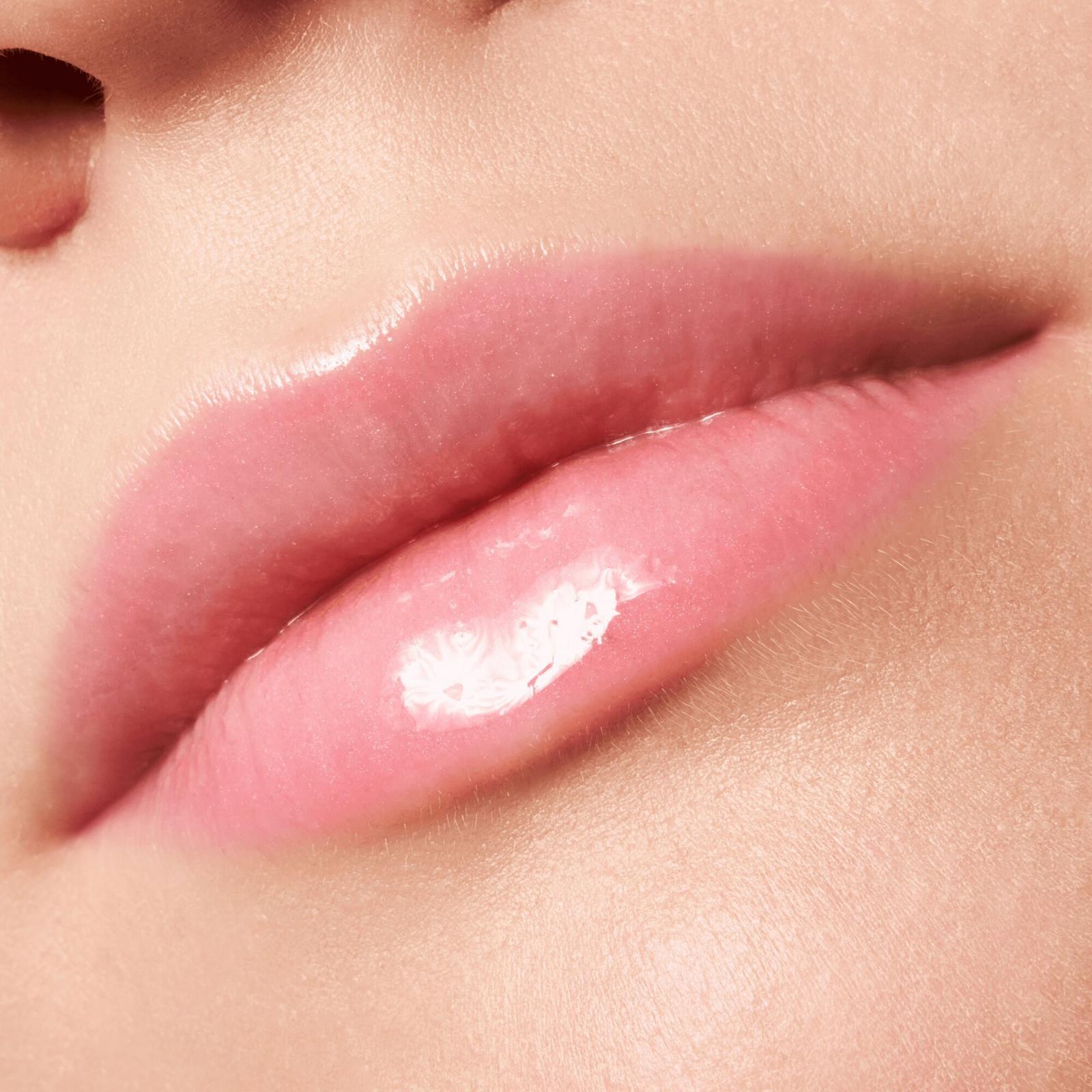 The Super Balm Glossy Lip Treatment