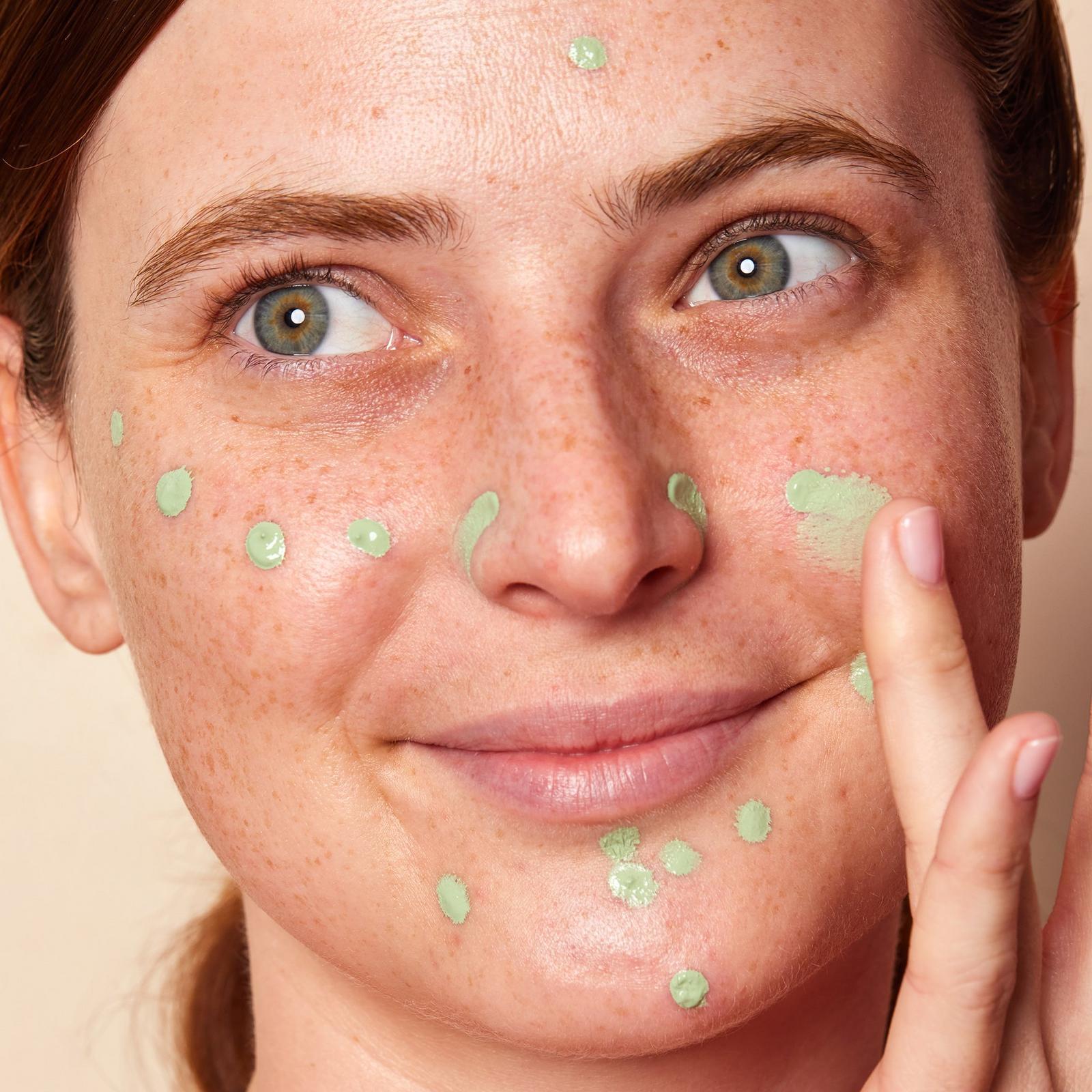 Peeper Correct Color Corrector - Green