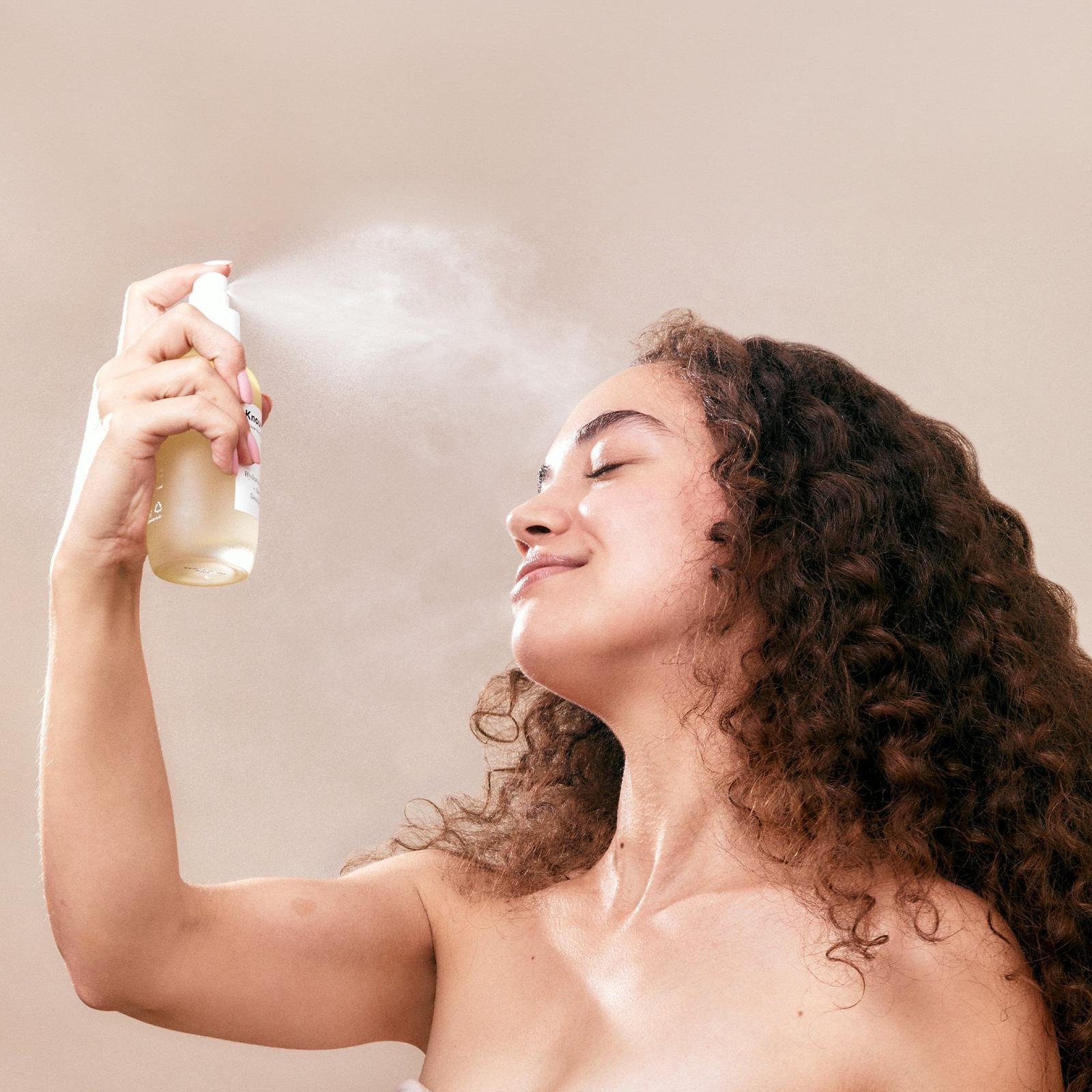 Hydrating Jojoba Oil + Aloe Vera H2O Double Duty Mist