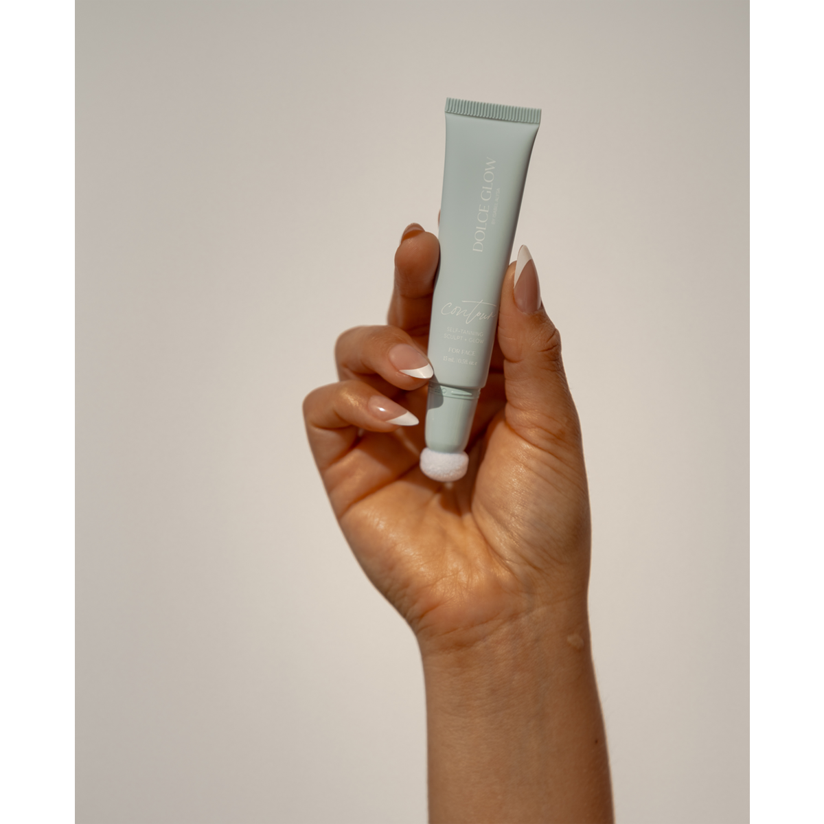 Contour Self-Tanning Sculpt + Glow