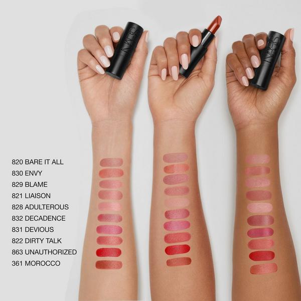 Lápiz labial de color intenso 6