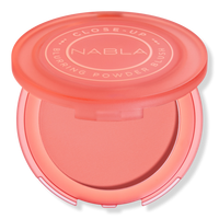 Close-Up Blurring Powder Blush