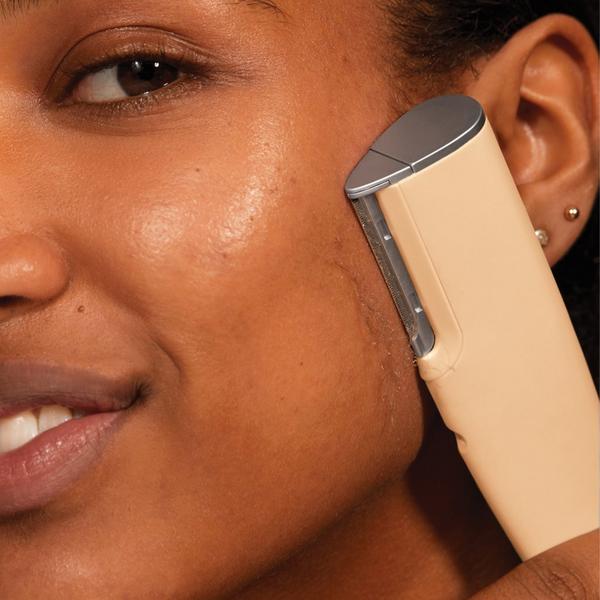DERMAFLASH LUXE+ Advanced Sonic Dermaplaning + Peach Fuzz Removal #3