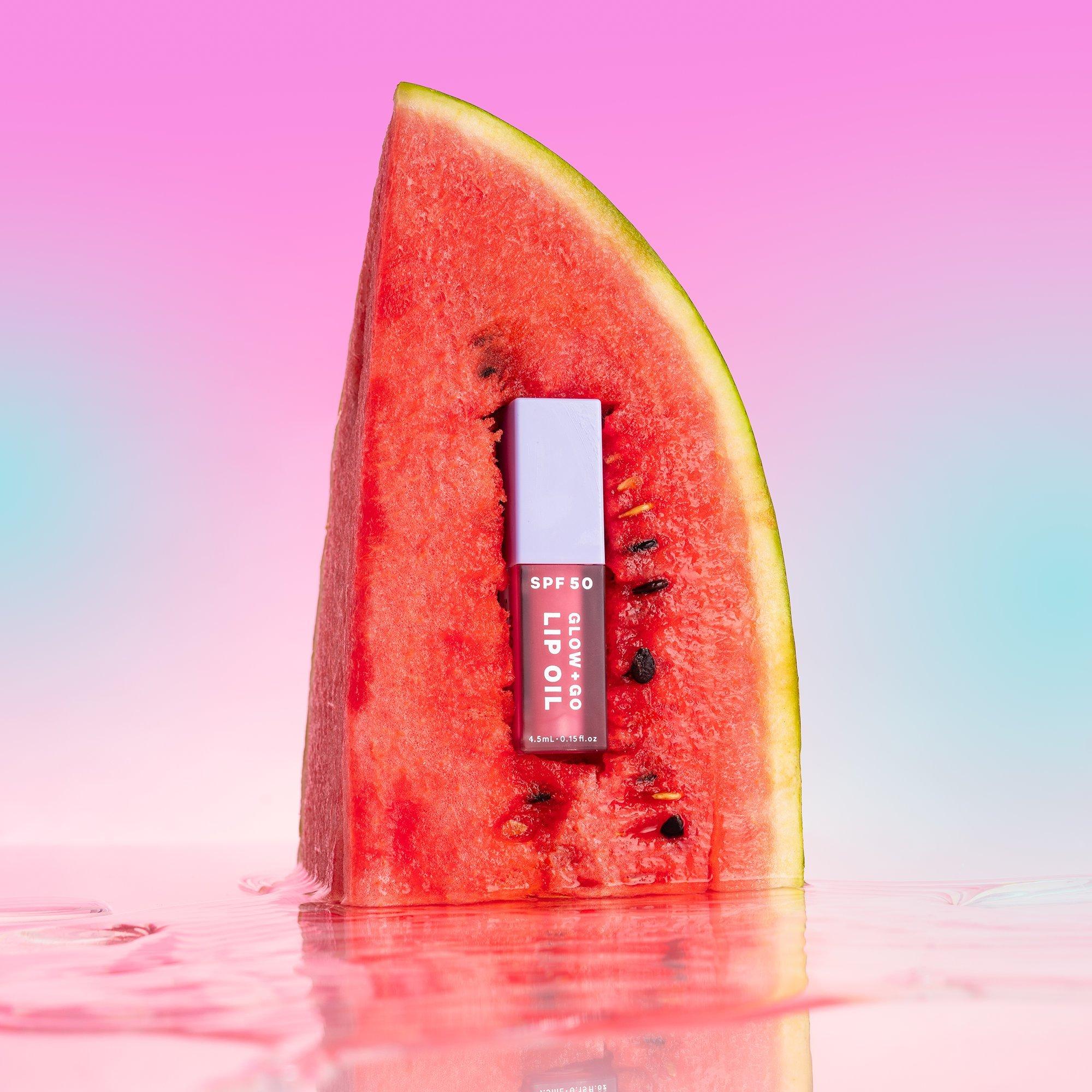 Масло для губ Naked Sundays Go + Glow с SPF 50, цвет: Арбузный — фото 5