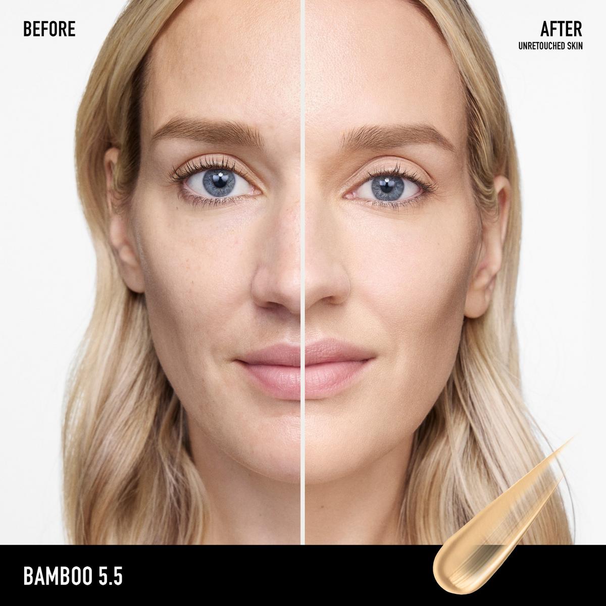 COMPLEXION RESCUE Tinted Moisturizer with Hyaluronic Acid and Mineral SPF 30 - Bamboo 5.5