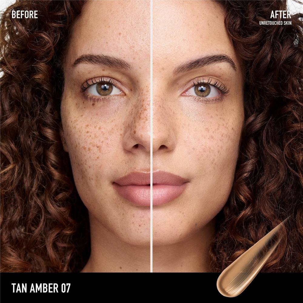COMPLEXION RESCUE Tinted Moisturizer with Hyaluronic Acid and Mineral SPF 30 - Tan Amber 07