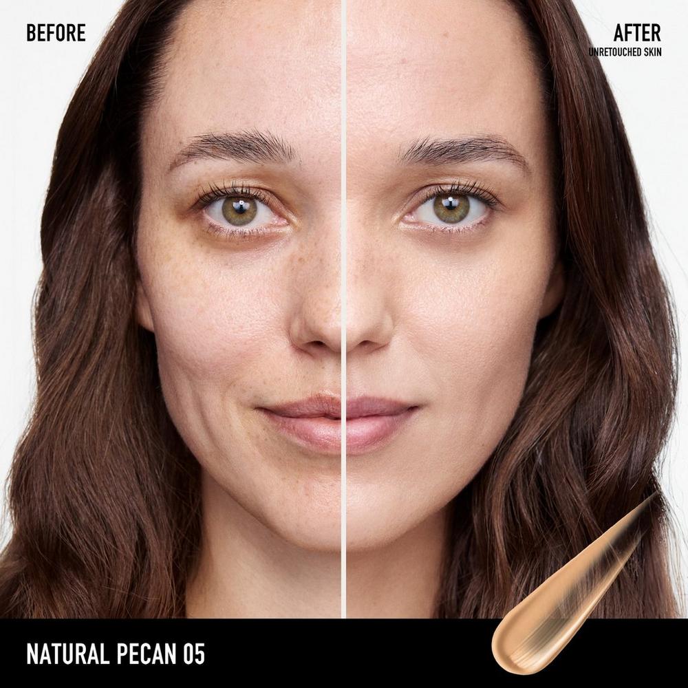 COMPLEXION RESCUE Tinted Moisturizer with Hyaluronic Acid and Mineral SPF 30 - Natural Pecan 05