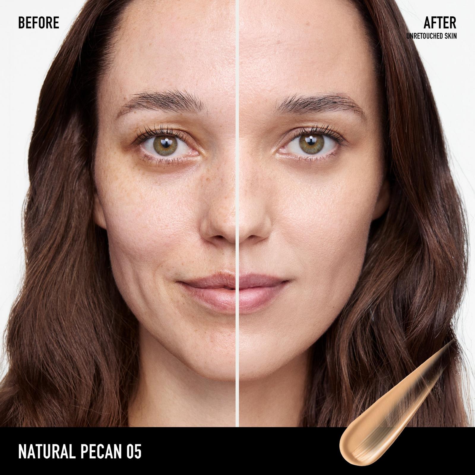 COMPLEXION RESCUE Tinted Moisturizer with Hyaluronic Acid and Mineral SPF 30 - Natural Pecan 05