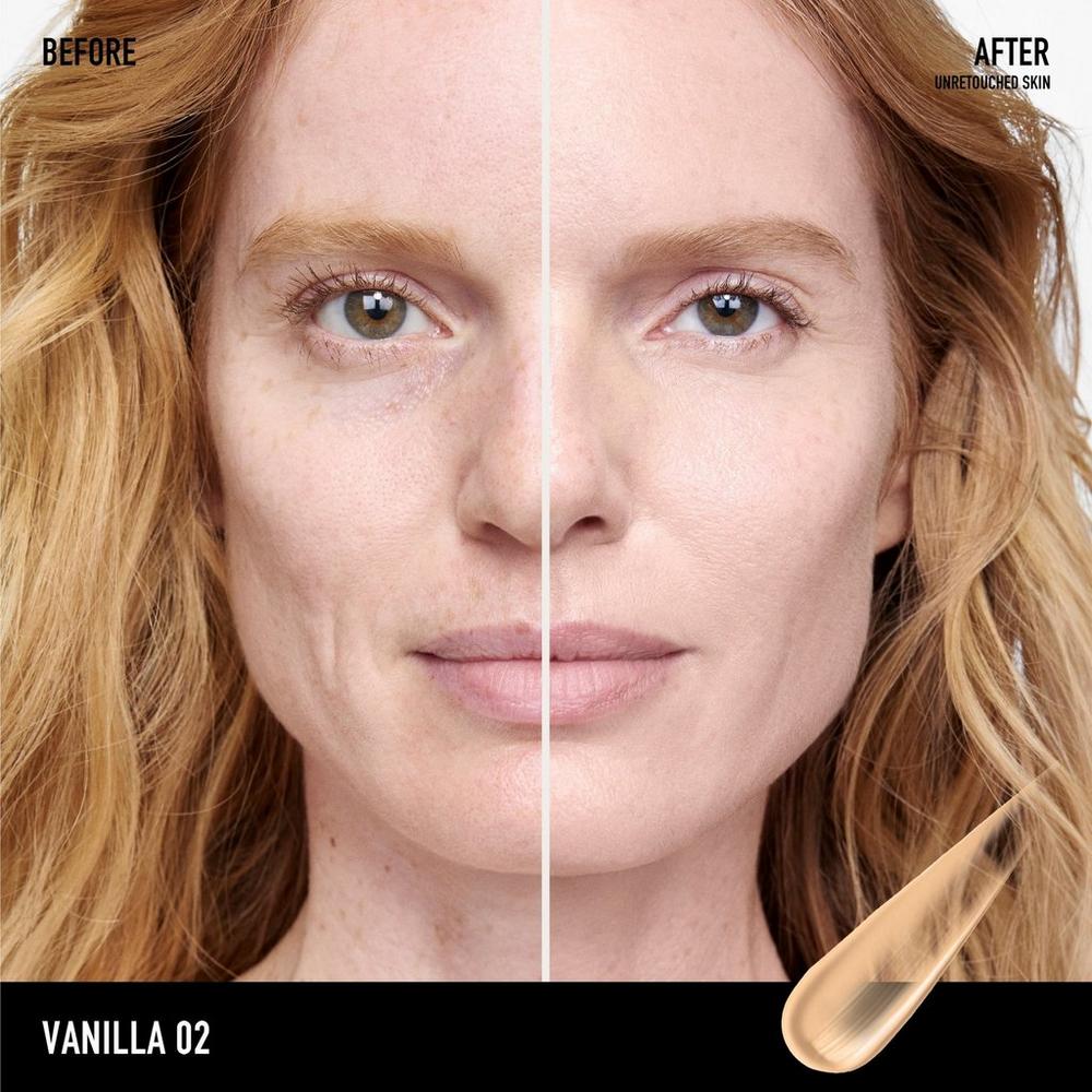 COMPLEXION RESCUE Tinted Moisturizer with Hyaluronic Acid and Mineral SPF 30 - Vanilla 02