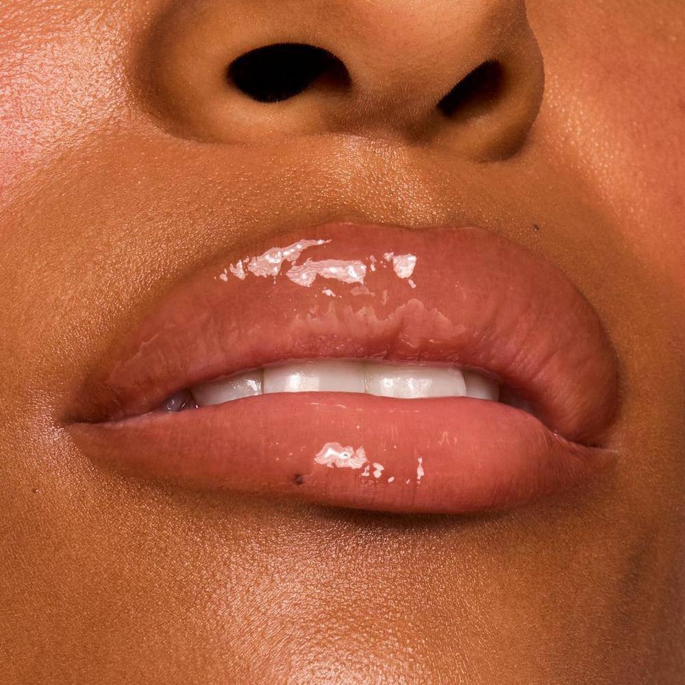 Fresh Kiss Glossy Lip Balm - Caramel Latte