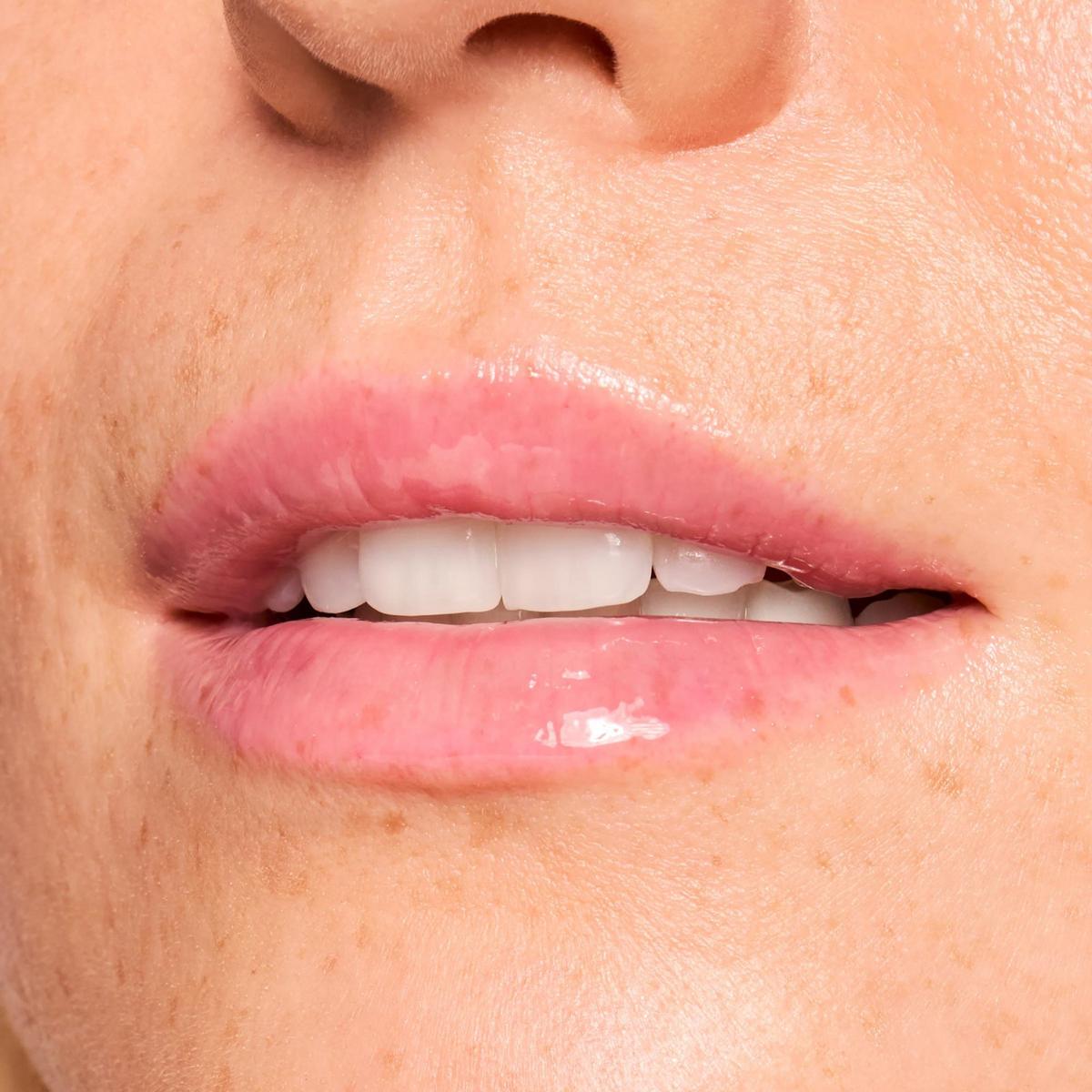 Fresh Kiss Glossy Lip Balm - Watermelon Sugar