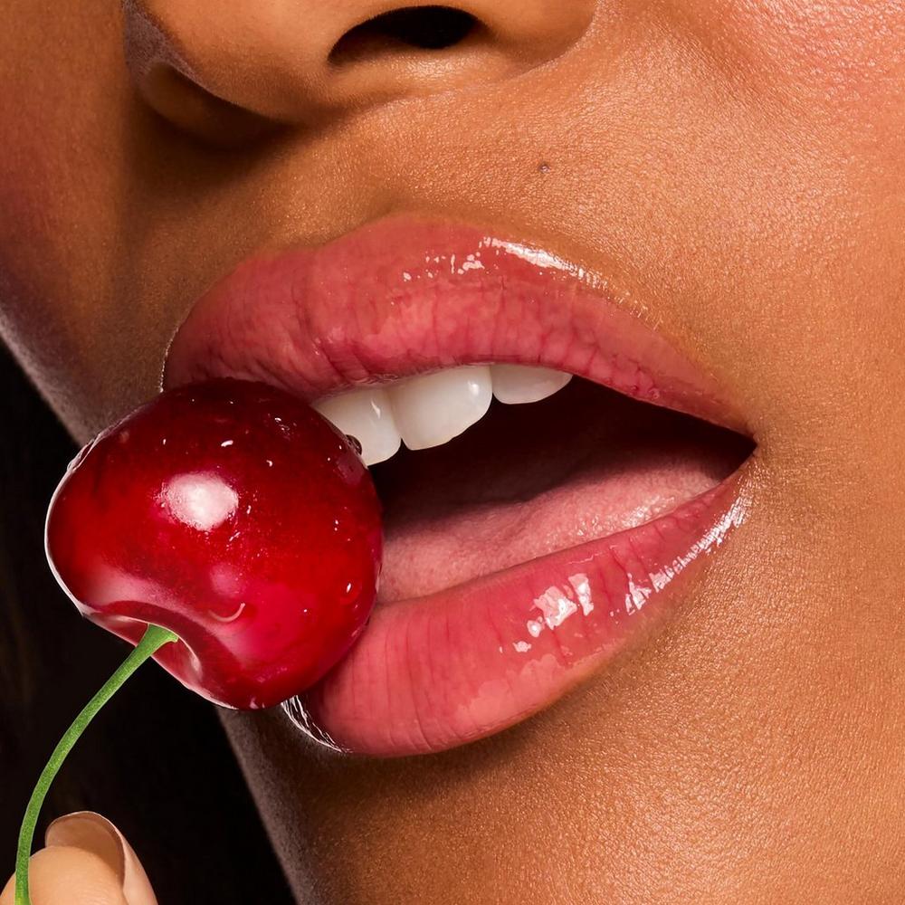 Fresh Kiss Glossy Lip Balm - Cherry Glaze