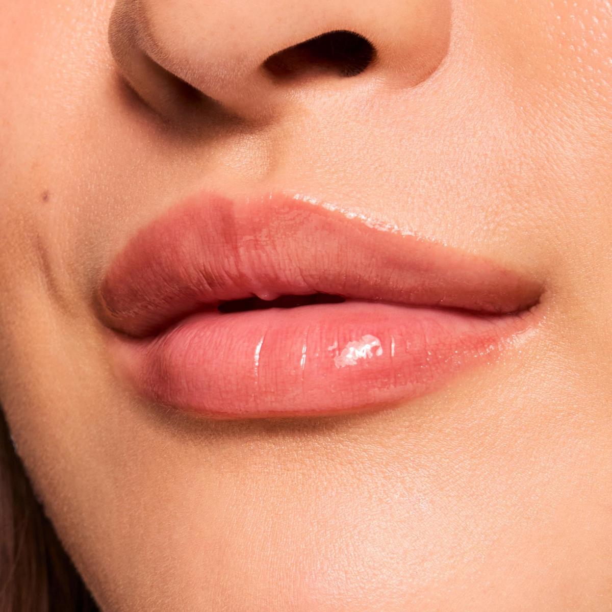 Fresh Kiss Glossy Lip Balm - Wild Berry