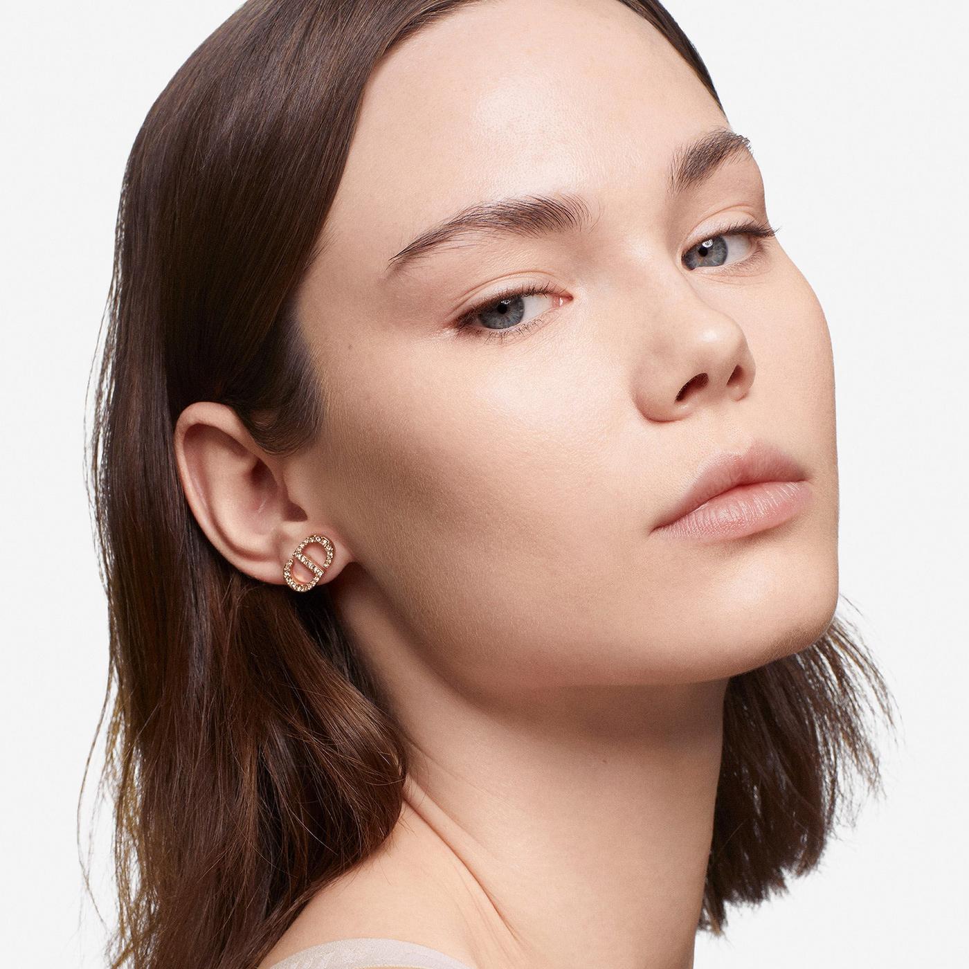 Forever Hydra Nude Foundation