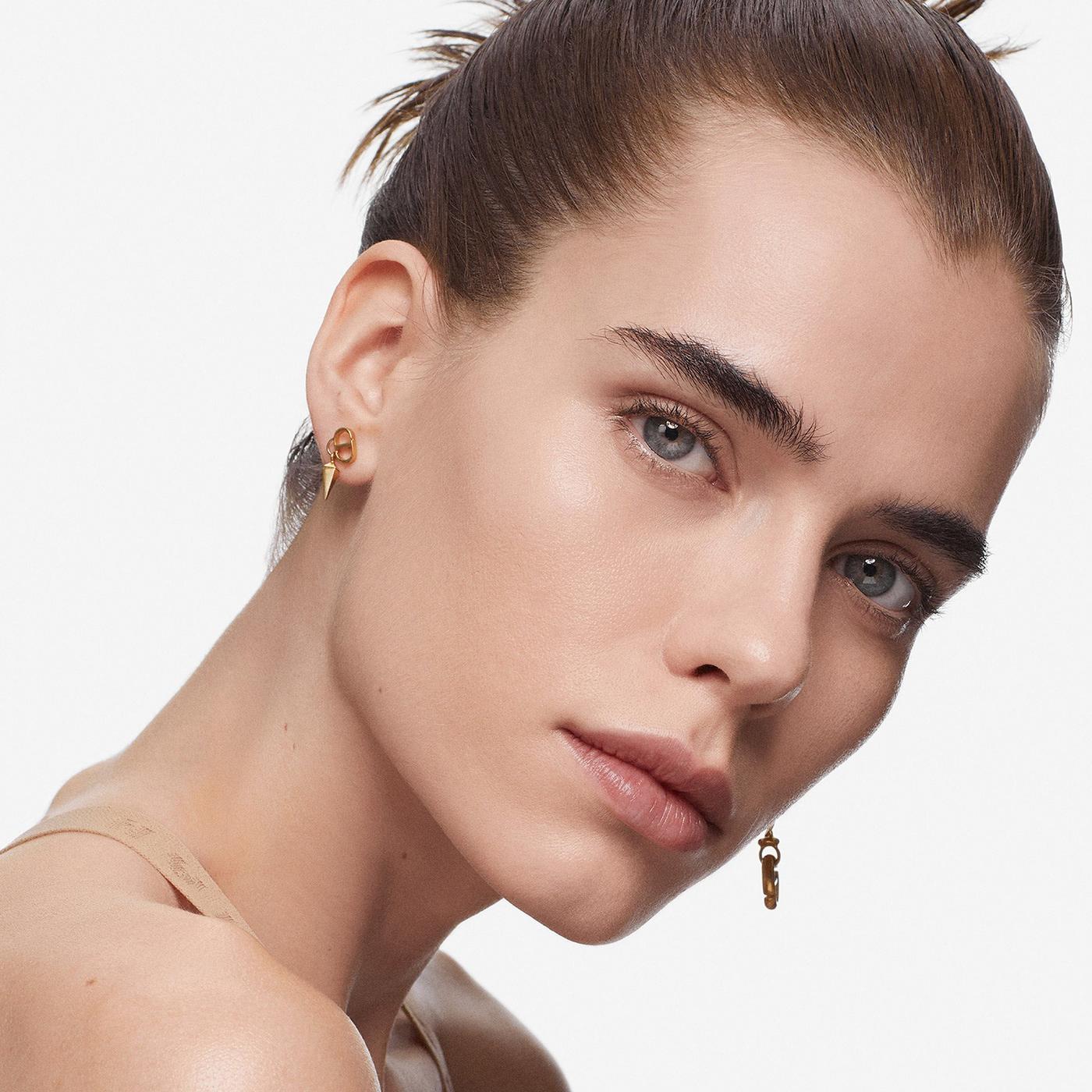 Forever Hydra Nude Foundation