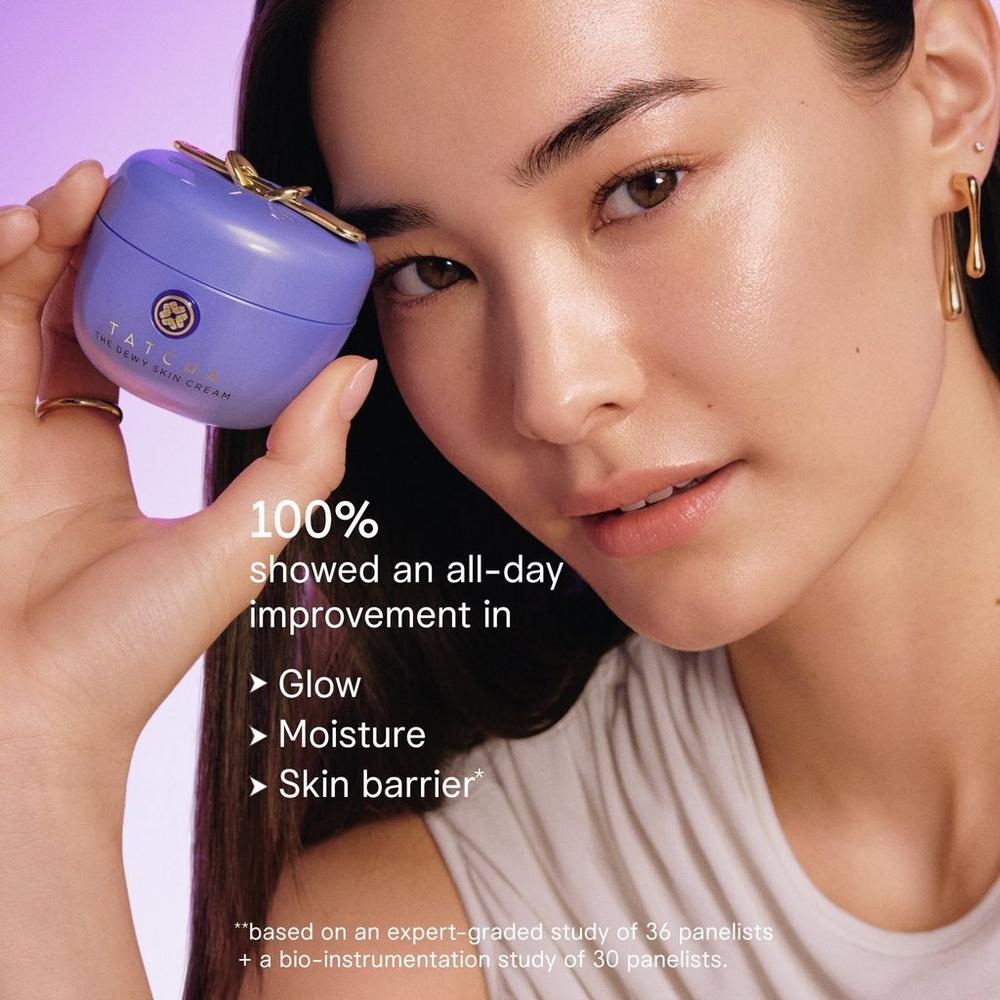 The Dewy Skin Cream Line-Plumping Moisturizer