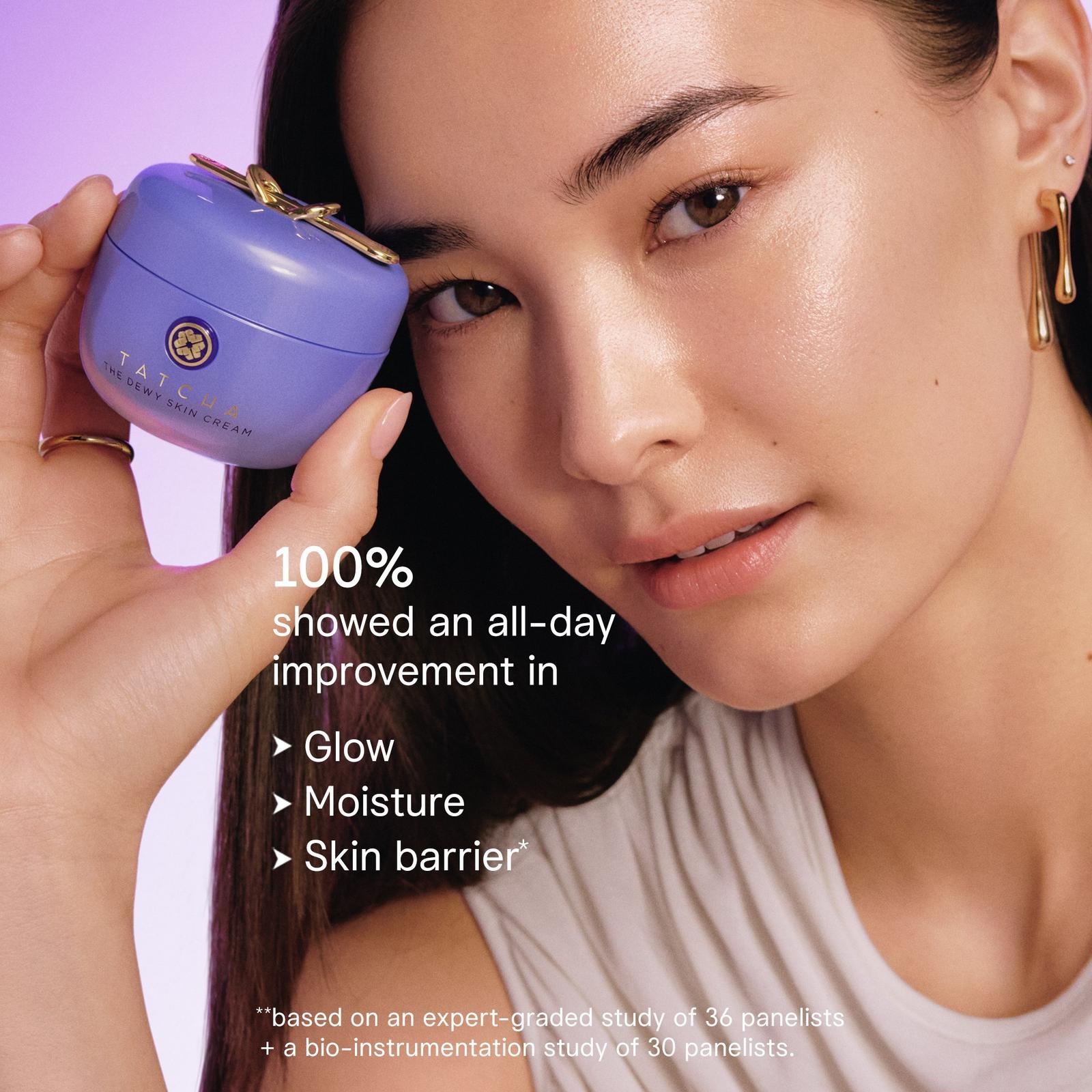 The Dewy Skin Cream Line-Plumping Moisturizer