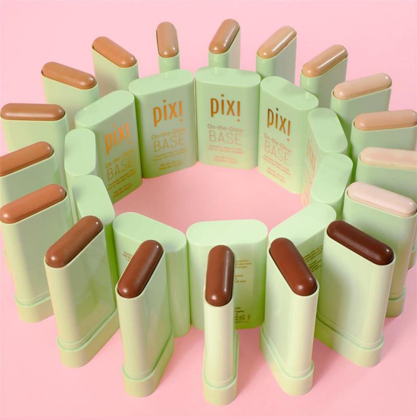 On-the-Glow BASE Foundation Moisture Stick - Cinnamon