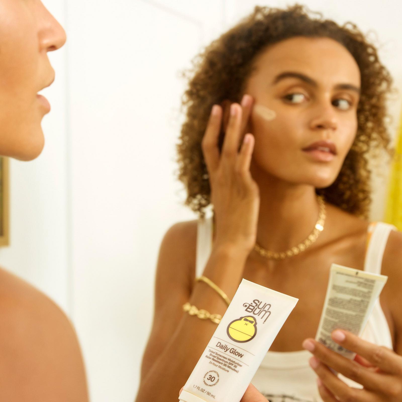 Daily Glow Tinted Moisturizer SPF 30