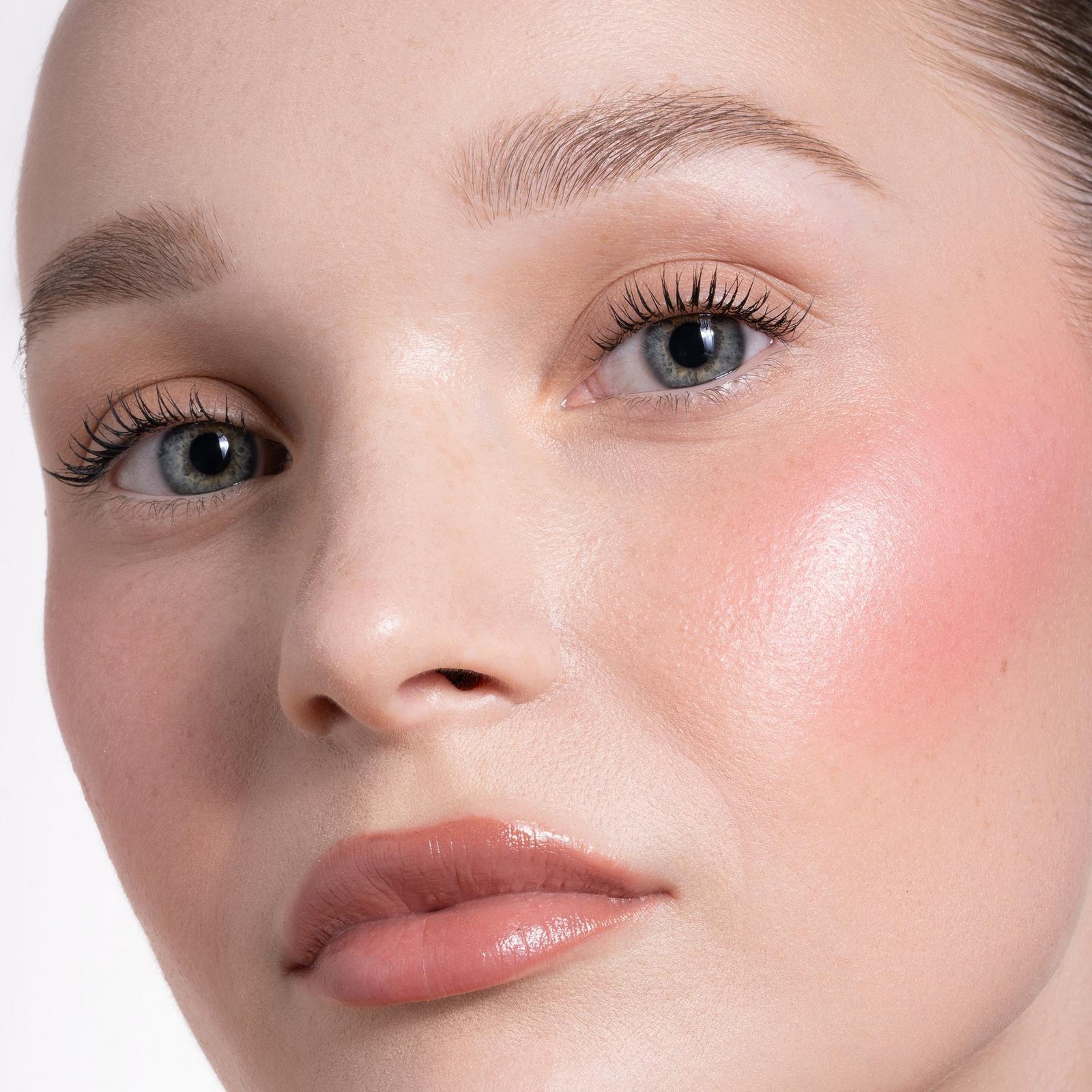 Hy-Blush - Simply Shy