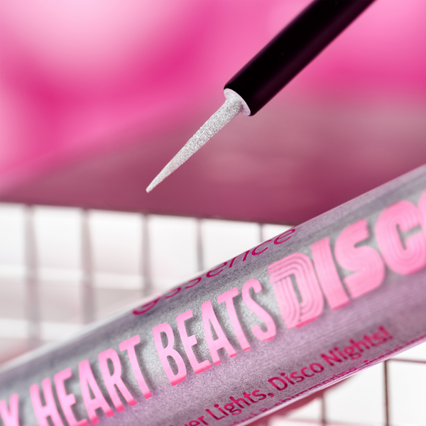 Essence My Heart Beats Disco Dip Eyeliner #4