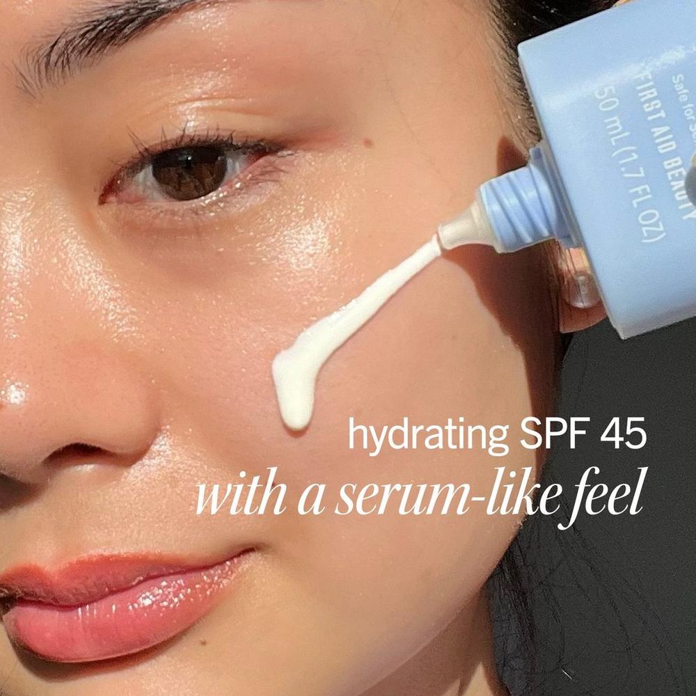 Hydrating Sunscreen Milk with Colloidal Oatmeal Broad Spectrum SPF 45