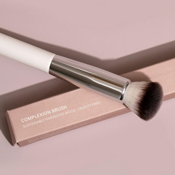 ILIA Complexion Brush #3