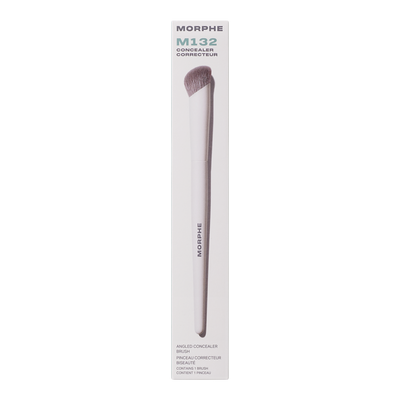 M132 Angled Concealer Brush