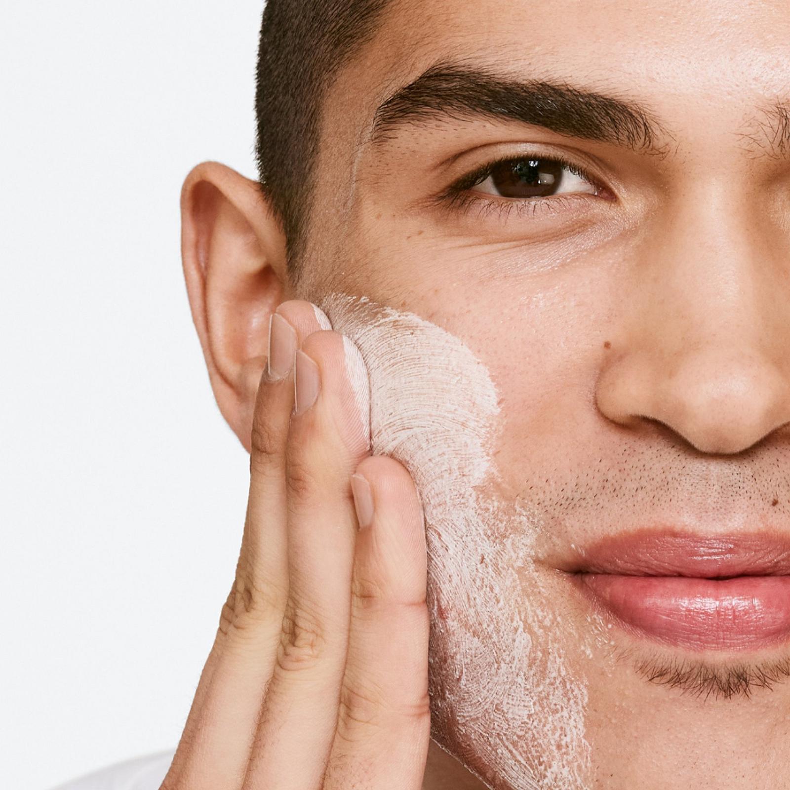 Clinique for Men Daily Age Repair Men's Skincare Set