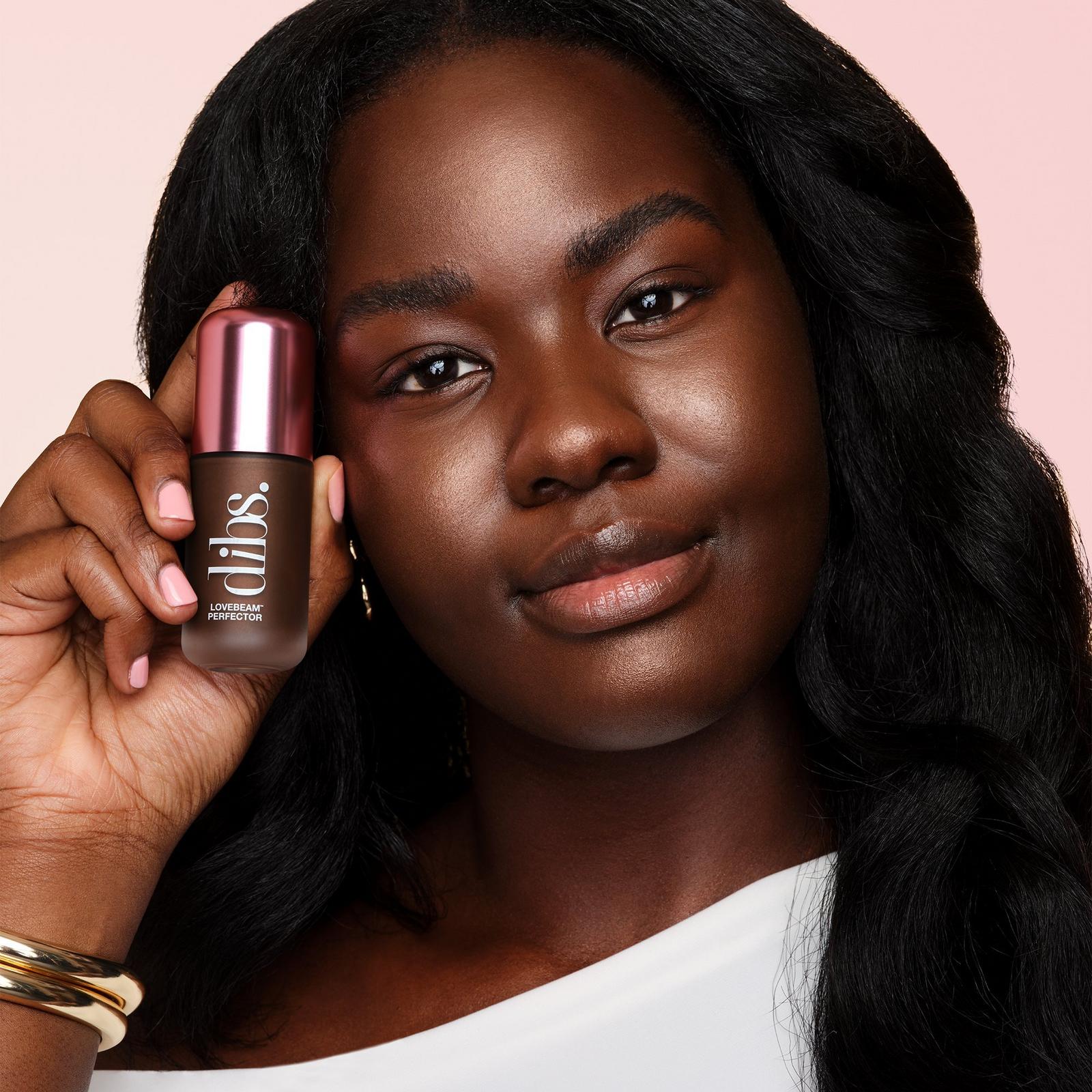 LoveBeam Blurring + Glowing Skin Perfector - N° 5 Make It Official