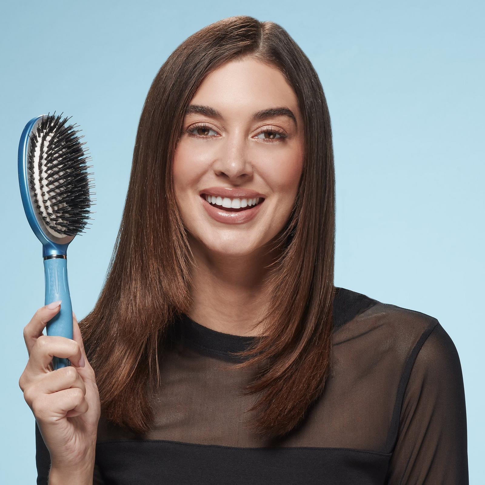 Nano Titanium Boar & Nylon Cushion Brush