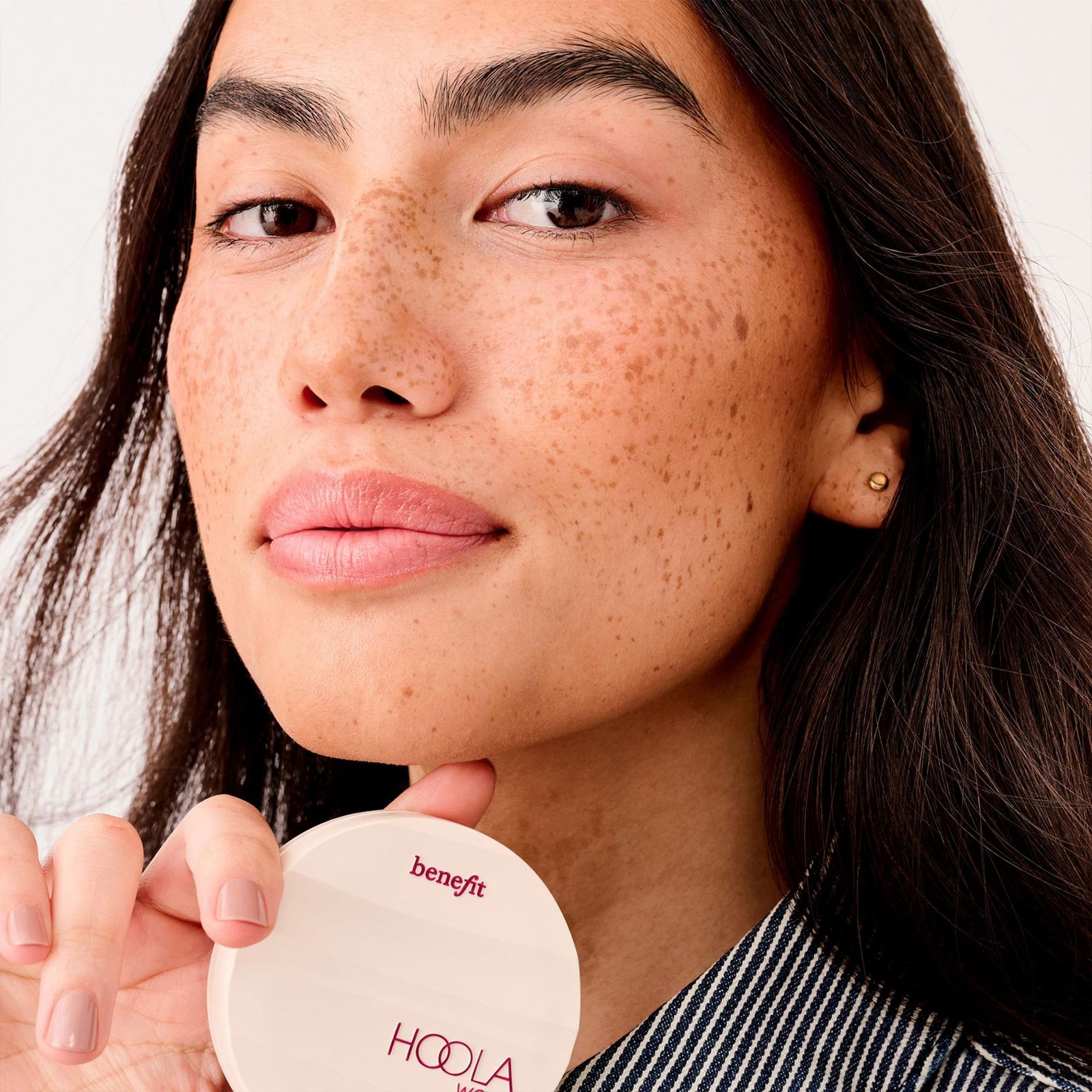 Hoola Wave Bronzing Balm - Medium