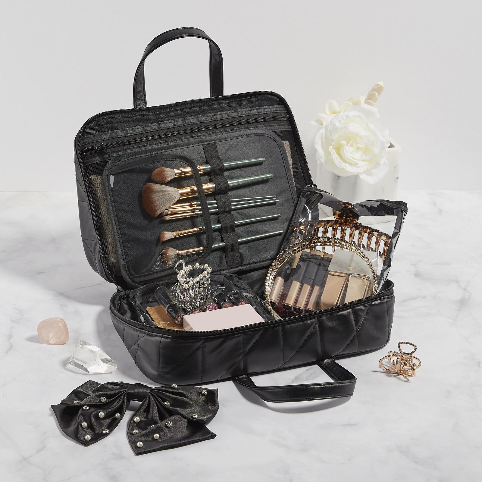 Black Line Art Deluxe Weekender