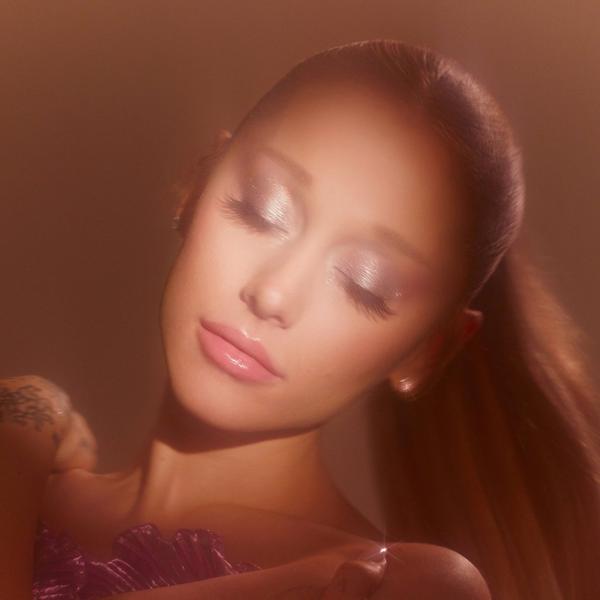 r.e.m. beauty Starlet Liquid Eyeshadow #6