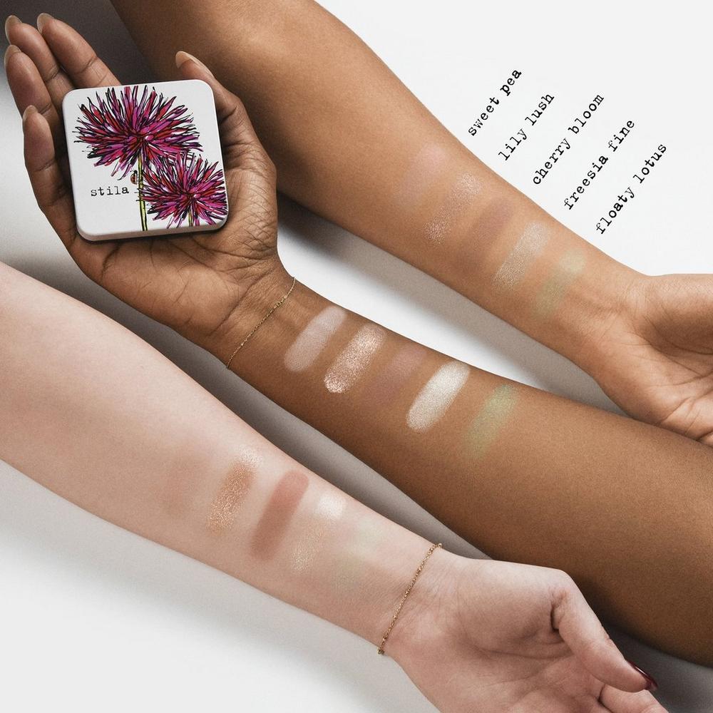 Pocket Play Shadow Palette - Pretty Petal