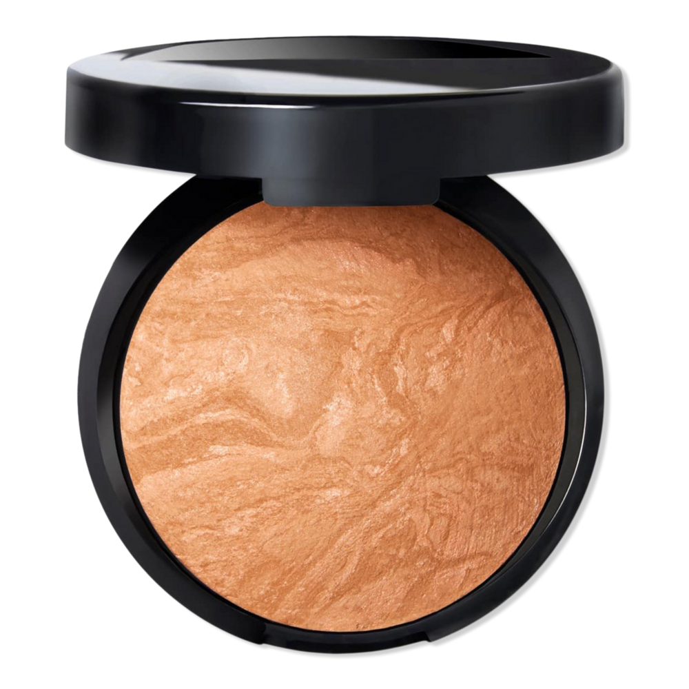 Laura Geller Baked Balance-n-glow Illuminating Foundation - Golden Medium In Gold