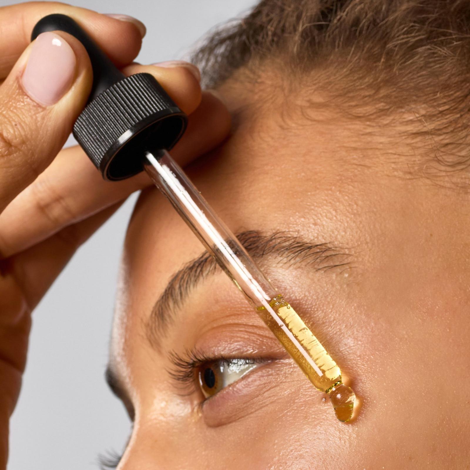 Hydrating Dermaplane Oil