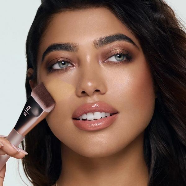 Real Techniques New Nudes 2.0 H-Diamond Blending Brush #4