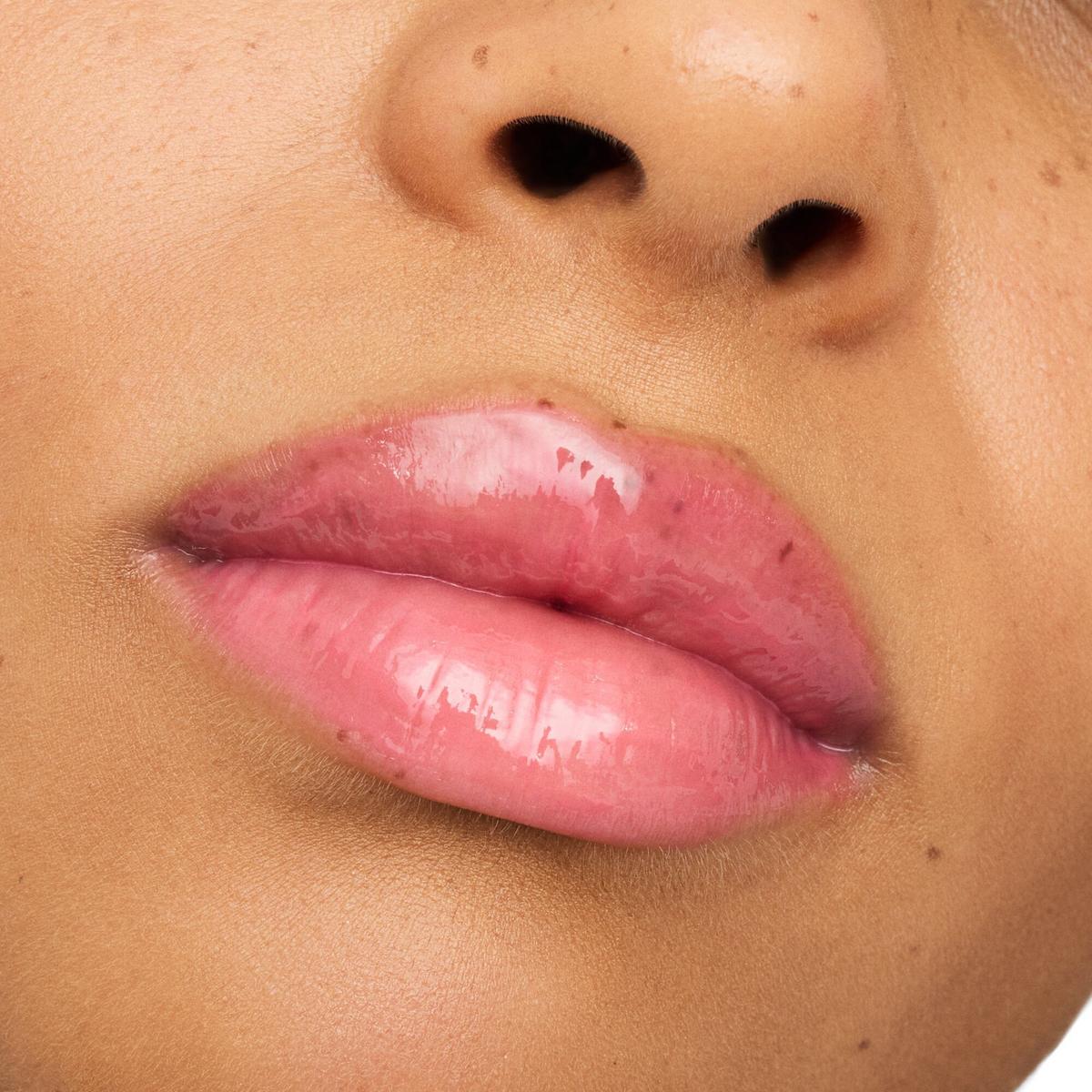 The Super Peptide Glossy Lip Treatment - 04 Coralized!