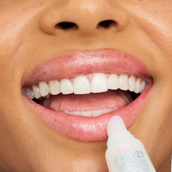 Essence Birthday Bomb Shiny Lipgloss #4