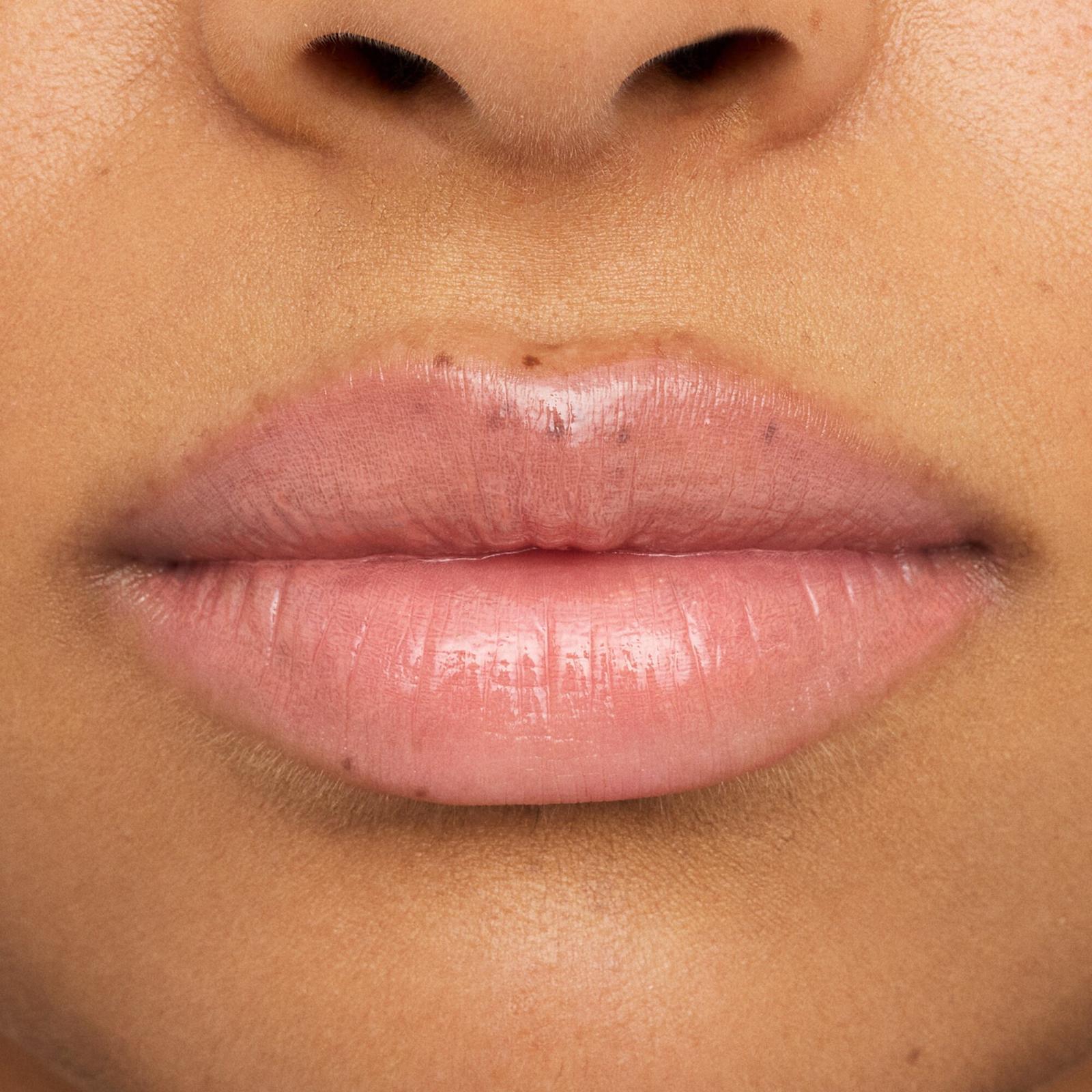 Glossy Glaze High Shine Lipstick - 02 On Cloud Nude