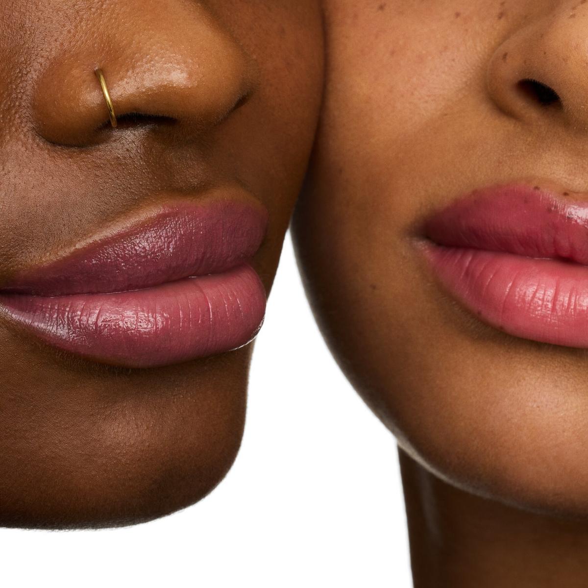 Glossy Glaze High Shine Lipstick - 03 Pink Things Up