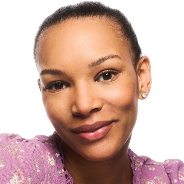 Essence Foundation Stick #4