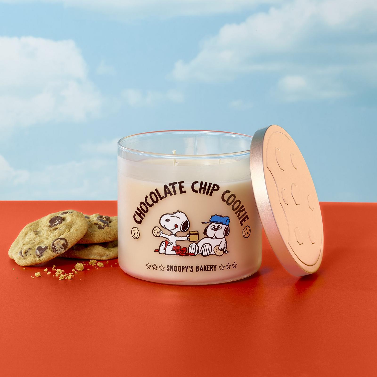 Peanuts x UBC Snoopy's Bakery 3-Wick Candle