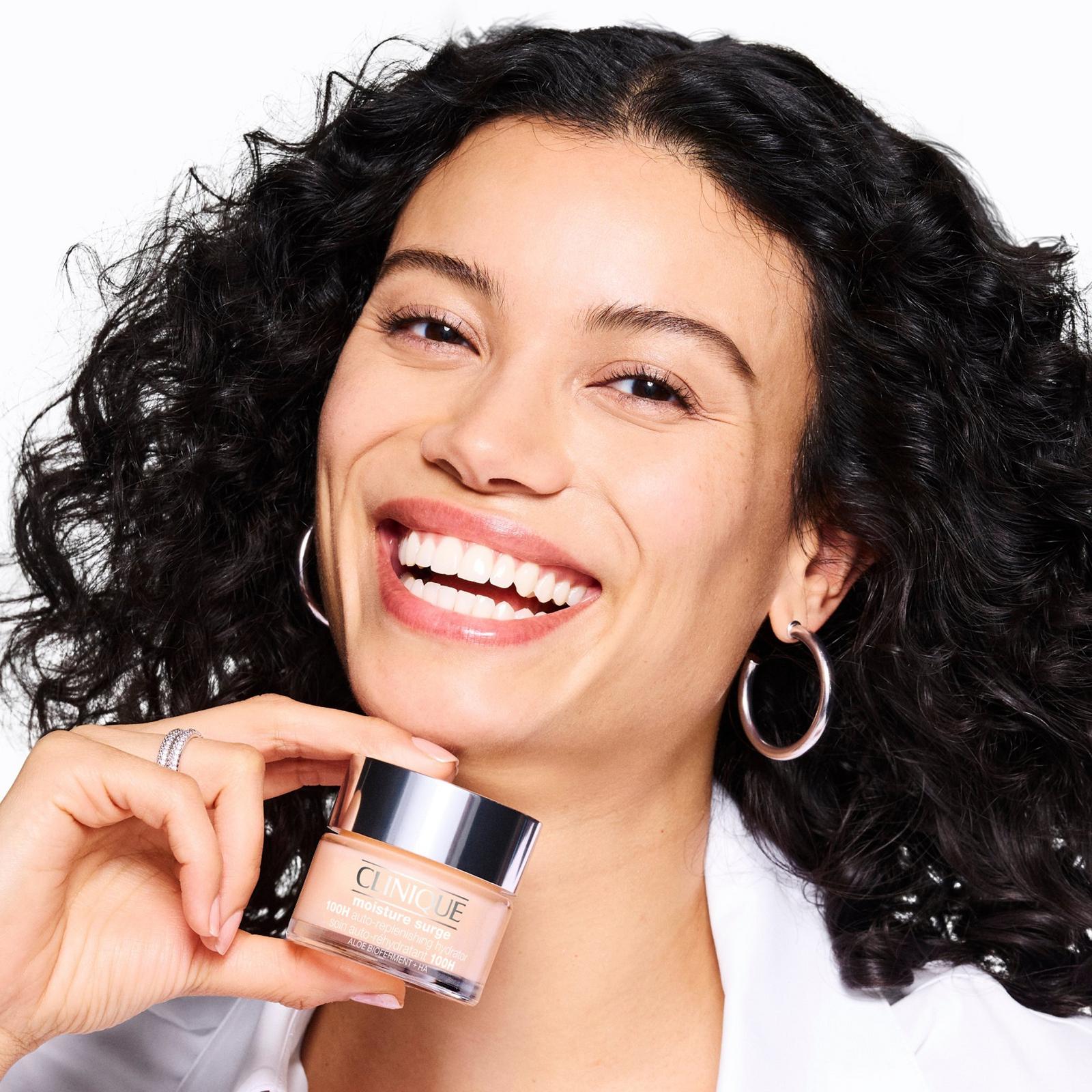 Ready, Set, Refresh: Hydrating Skincare & Everyday Makeup Gift Set