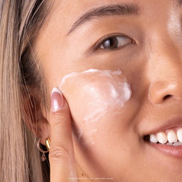 The Crème Shop Hello Kitty and Friends Dewy Peachy Enriched Cream #5