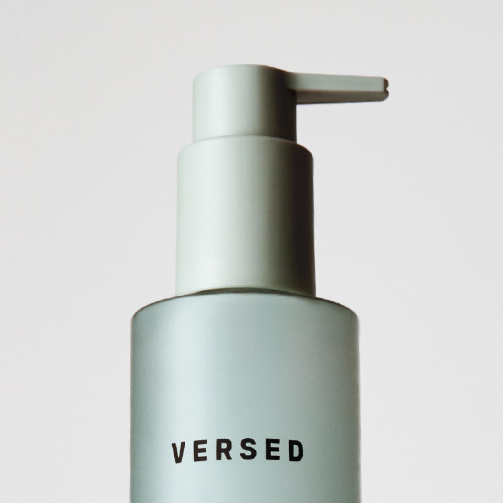 The Purist Daily Gel Cleanser